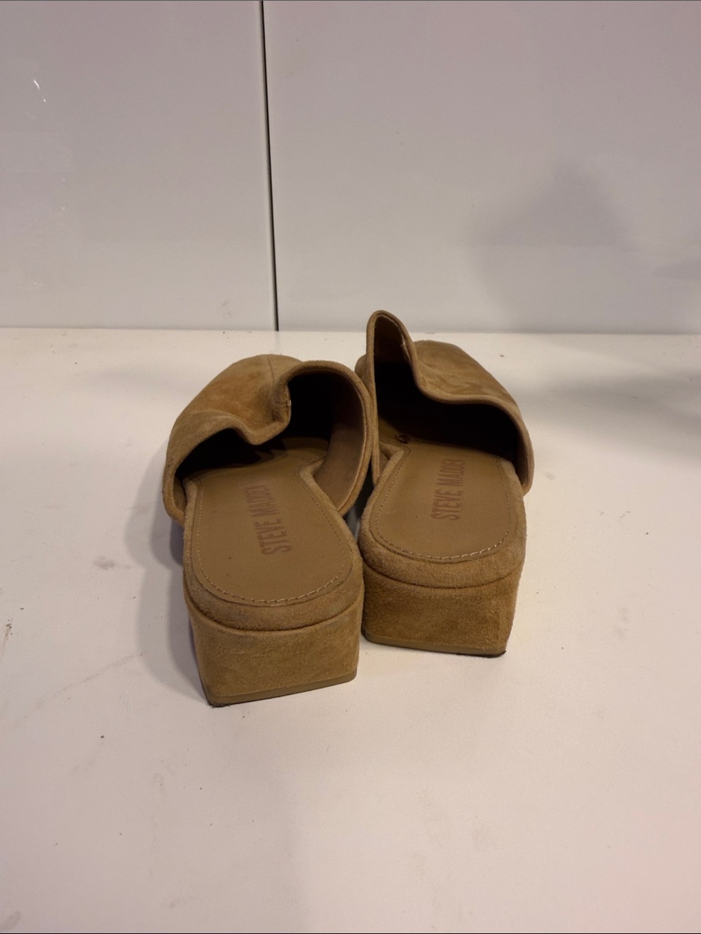 Used Steve Madden Tan Suede Slip-On Loafers women’s 6 - Picture 4 of 5